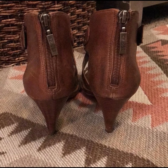 Guess brown leather ankle booties - Picture 5 of 7